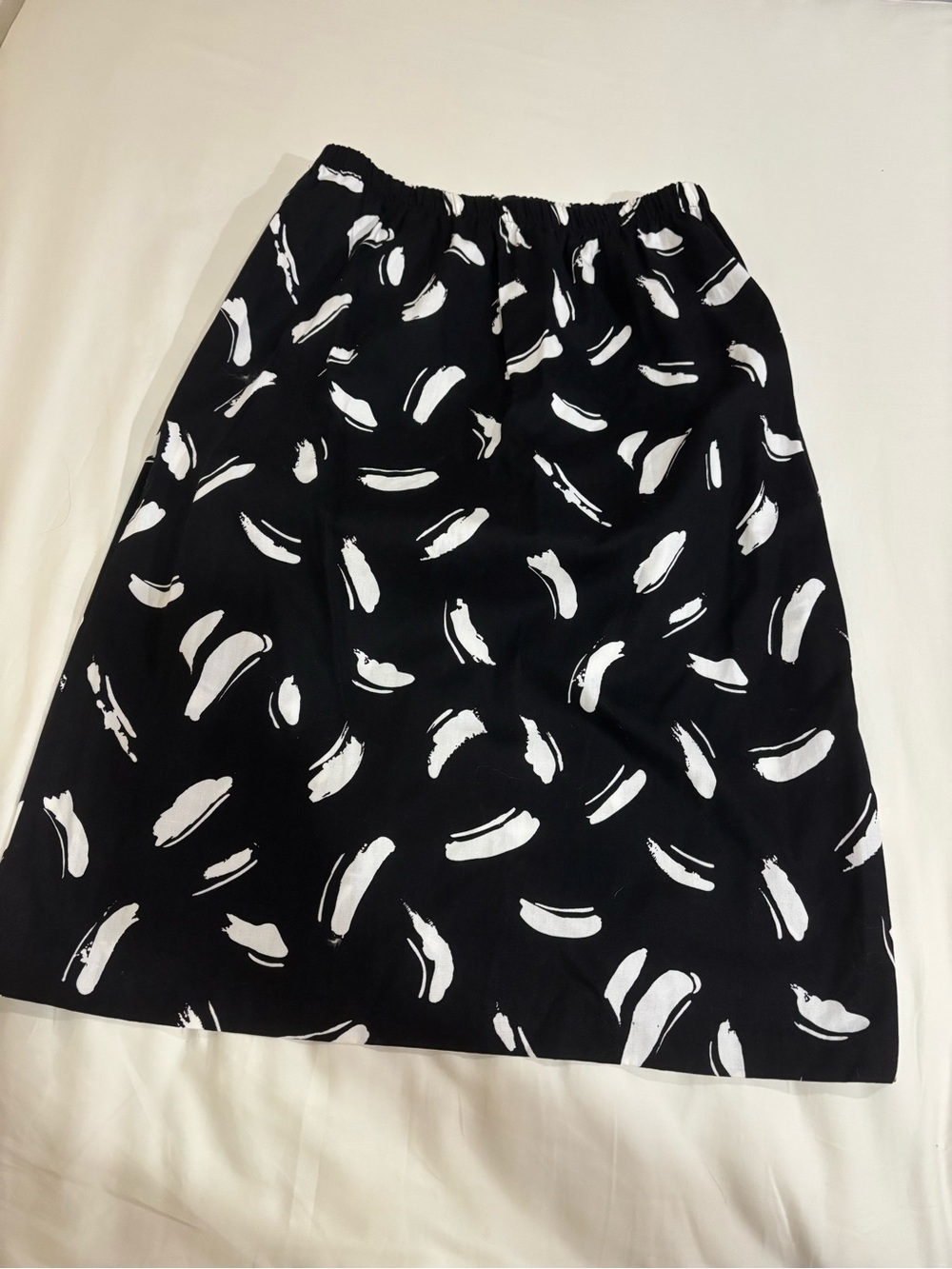 Vintage‎ 80s made in USA abstract pinup graphic white and black skirt dopamine